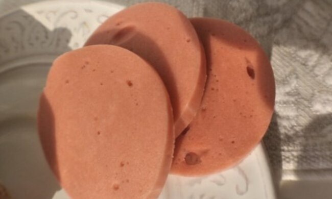 Даже вкуснее, чем "Докторская": рецепт гороховой колбасы, которую оценит вся семья