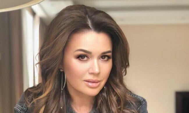 Анастасия Заворотнюк, фото: instagram.com/a_zavorotnyuk/?hl=ru