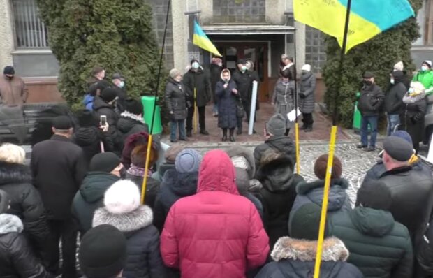 Тарифный майдан: у украинцев лопнуло терпение. Власти не хотят услышать людей, потому было принято радикальное решение