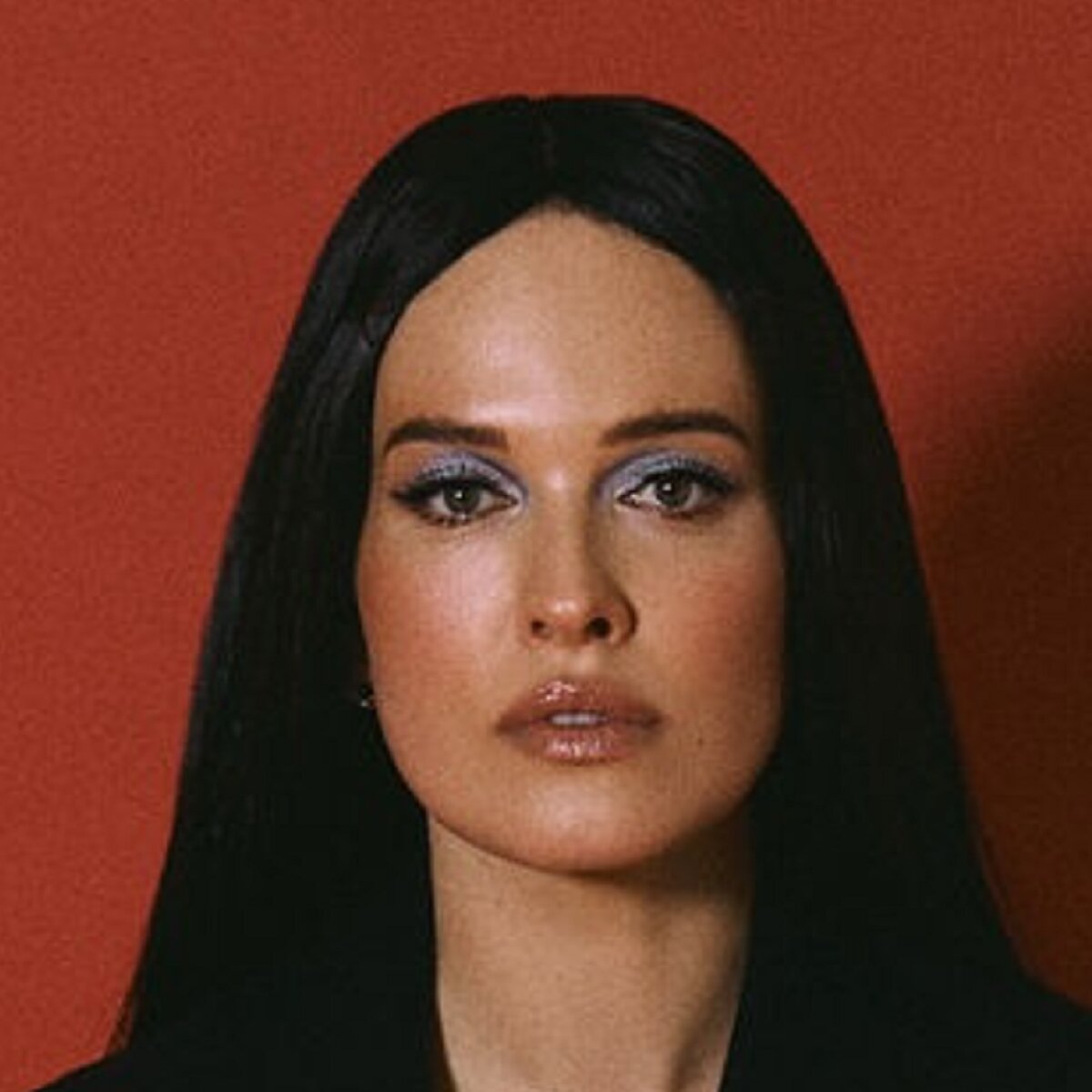 Есектегі қызылбасты сиқтырды