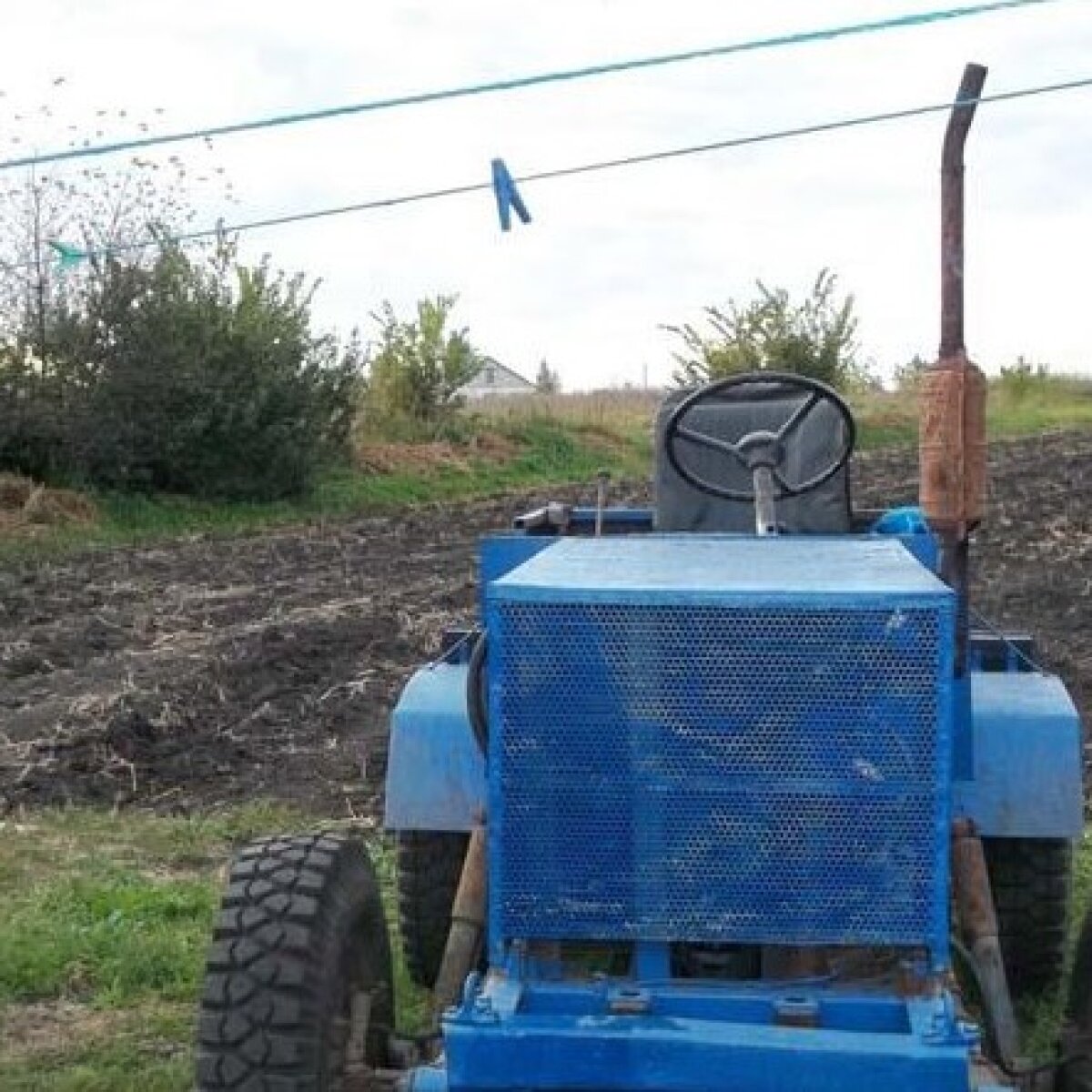 Редчайший опытный трактор производства ЛуАЗ выставлен на продажу (фото, видео)