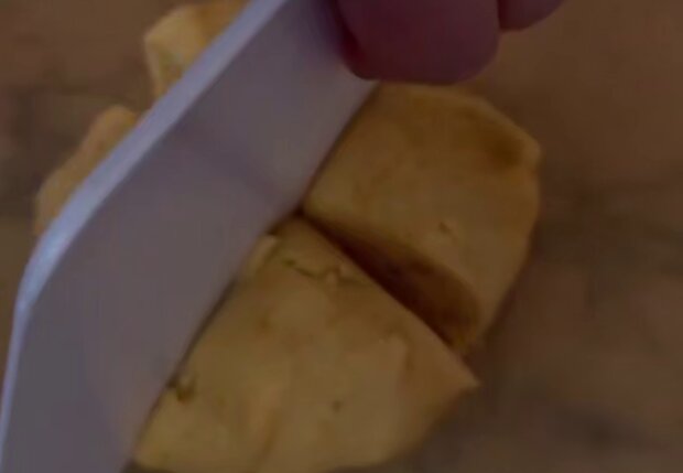 Сирні крекери, кадр з відео