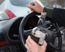 Заплатіть життям: автомобілістів попередили, що похмілля за кермом набагато небезпечніше водіння у стані, що випив