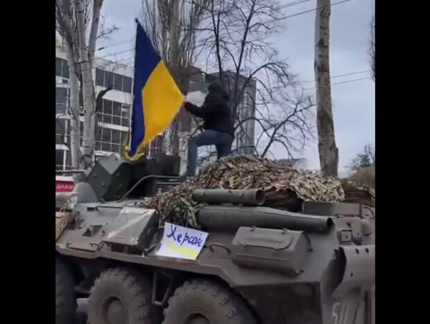 Українець захопив ворожий БТР, підняв прапор України і прокотився по місту! Росіяни очманіли