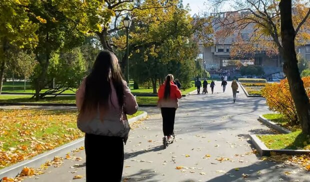 С утра можно одевать куртку: в Украину идет резкое похолодание