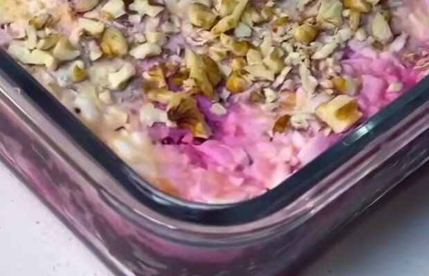 Салат з буряком, кадр з відео