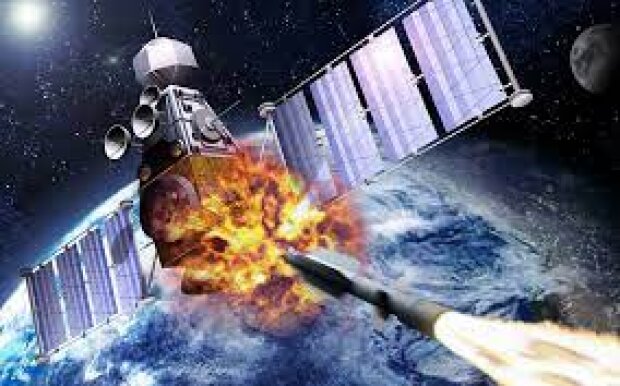 Злетіли з котушок: Росія загрожує збивати всі супутники, які допомагатимуть Україні
