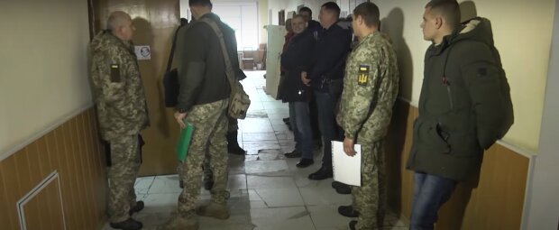 Повна мобілізація: кого з чоловіків заберуть в першу чергу. Буде 4 хвилі