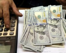 Доллар резко взлетел вверх: курс валют на 25 октября