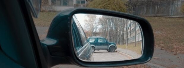 Эту ошибку допускают многие автомобилисты: как на самом деле нужно настроить зеркала в машине