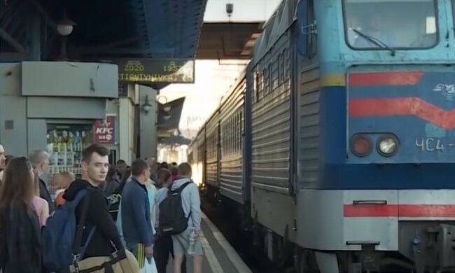 В "Укрзалізниці" сталася НП. Змінено розклад і маршрути пасажирських поїздів