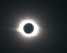 На цьому тижні пройде унікальне вогняне сонячне затемнення. Коли спостерігати
