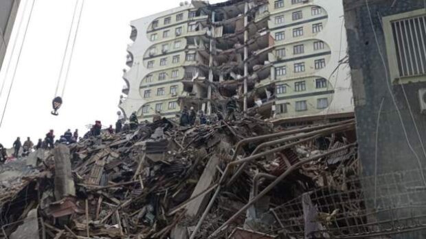 Зеленский выразил соболезнования: мощнейшее землетрясение в Турции, многие не выжили. Что известно