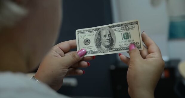Доллар. Скриншот с видео на Youtube