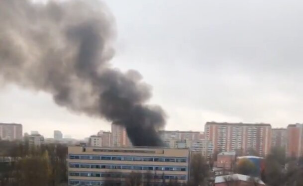 Россию колотит от ужаса: по всей Москве слышны взрывы. Пол города вот-вот взлетит в воздух. Первые видео