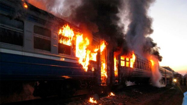 Пожар в поезде, фото: скриншот