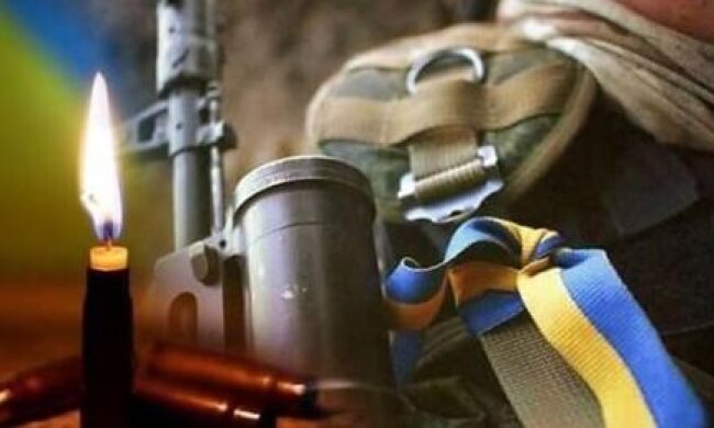 Тата більше немає: 2-х місячного малюка привезли на похорон українського пілота-героя. Фото
