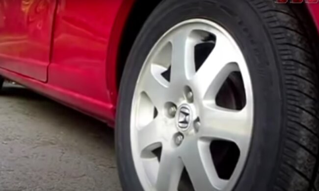 Почему в машине начинают скрипеть тормоза и насколько это опасно