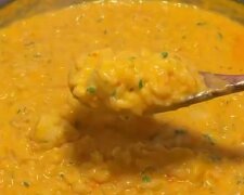 с печеными овощами и гребешками, кадр из видео