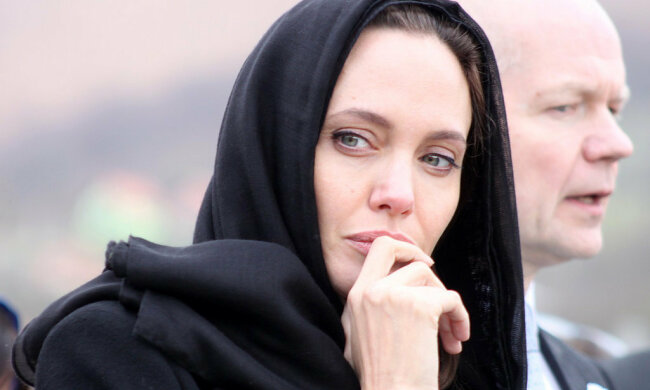 Анджелина Джоли