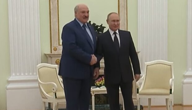 Дедушке пора менять штаны: Лукашенко идет вслед за русским кораблем. Путин его послал