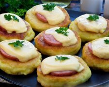 Мужчины обалдеют: рецепт необычных картофельных котлет с колбасой и сыром