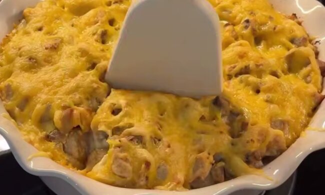 Картопляна запіканка з печерицями, кадр з відео