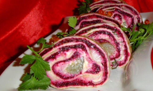 Все будут просить добавки: рецепт селедки под шубой, которая делается в багете