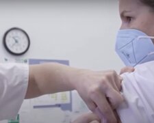 Массовая вакцинация от коронавируса в Украине: в Минздраве уже назвали сроки
