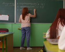 Школа, вчитель, урок, кадр з відео
