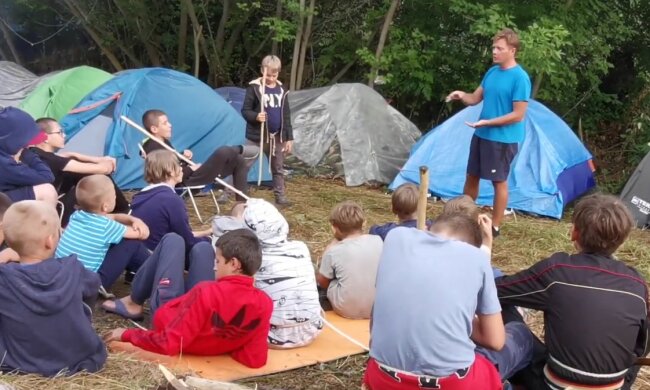 Представники партії «Держава» провели виховні лекції в дитячому таборі