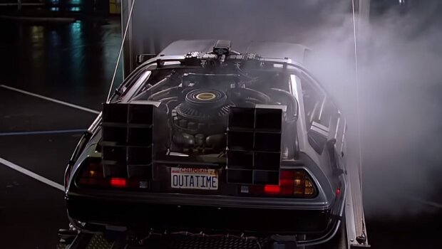 DeLorean: скрин с видео