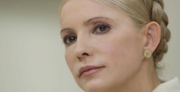 Лідерка партії «Батьківщина» Юлія Тимошенко з’явилася в Раді в стильних окулярах та сережках