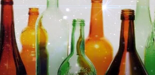 Бутылки: скрин с видео