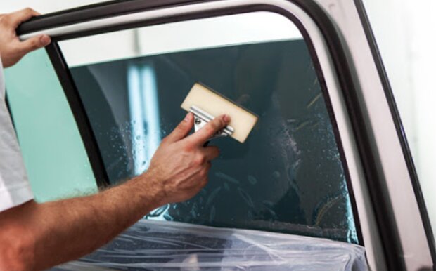 Тонування авто, кадр з відео