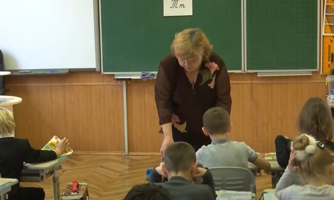 Батьків попередили офіційно: як навчатимуться школярі у Києві з 1 вересня
