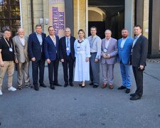 Молитва за воїнів, полонених та дітей: керівниця головної дитячої бібліотеки країни долучилася до президентського молитовного сніданку