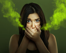 От вас будут отворачиваться: названы 5 продуктов, которые вызывают неприятный запах изо рта