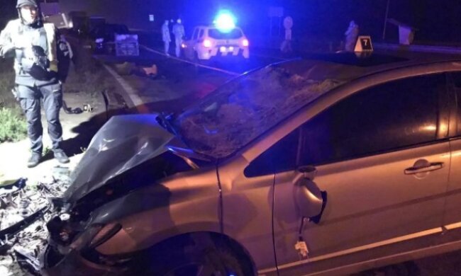 За рулем был адвокат: раскрыты детали аварии на блокпосту. Военного спасти не удалось