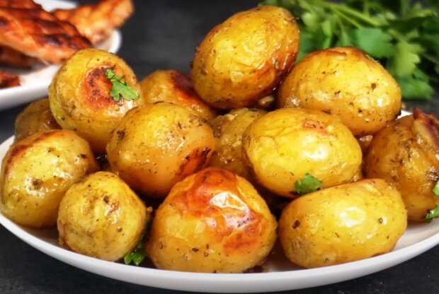 Запеченный картофель, кадр из видео