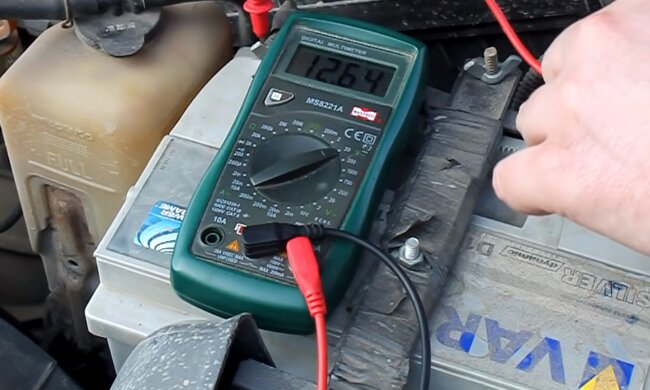 Машина не заведеться в самий невідповідний момент: як зрозуміти, що незабаром ваш акумулятор сяде