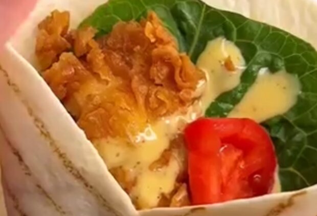 Курячі стріпси, кадр з відео