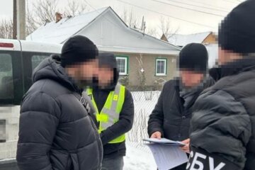 Вибивав гроші одразу із 30 простих сімей: затримано депутата, якого боялася вся Житомирщина. І як його назвати?
