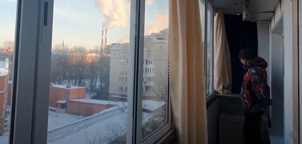Балкон: скрін з відео