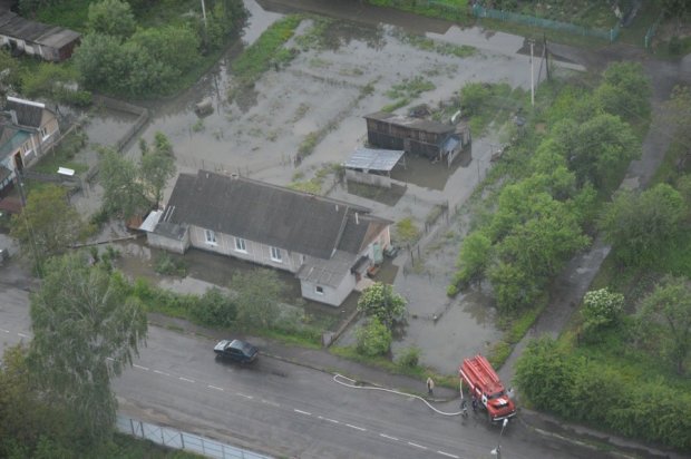 Потоп на Прикарпатье показали с высоты птичьего полета. Фото