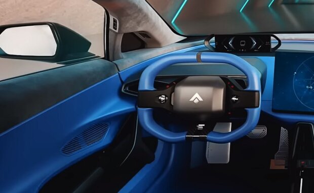 Смартфон на колесах: перший автомобіль Xiaomi вперше показали до його прем'єри