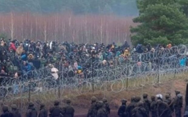 Біженці на кордоні, фото: youtube.com