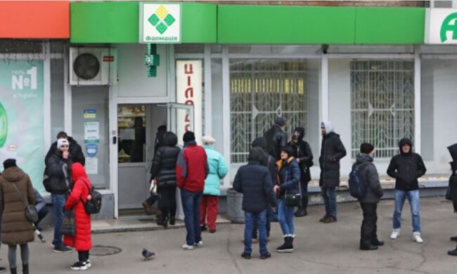 Карта работающих аптек Киева. Сохраните в заметки и покажите близким