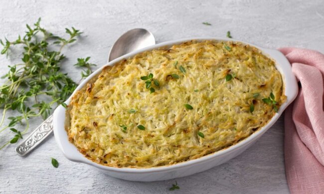 Осеннее наслаждение: рецепт капустной запеканки с яично-сметанной заливкой