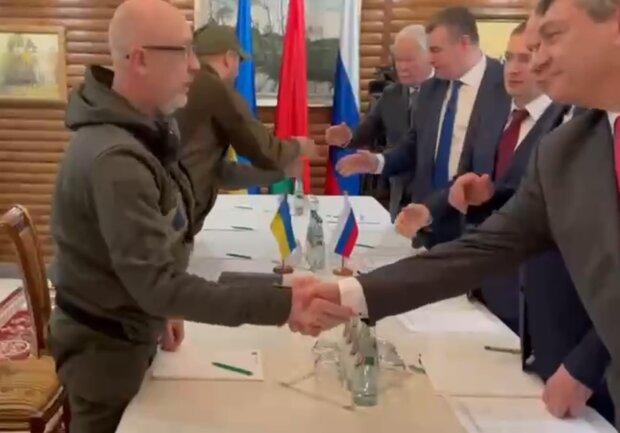 Второй этап переговоров! Стороны впервые пожали руки. Хороший знак. Видео